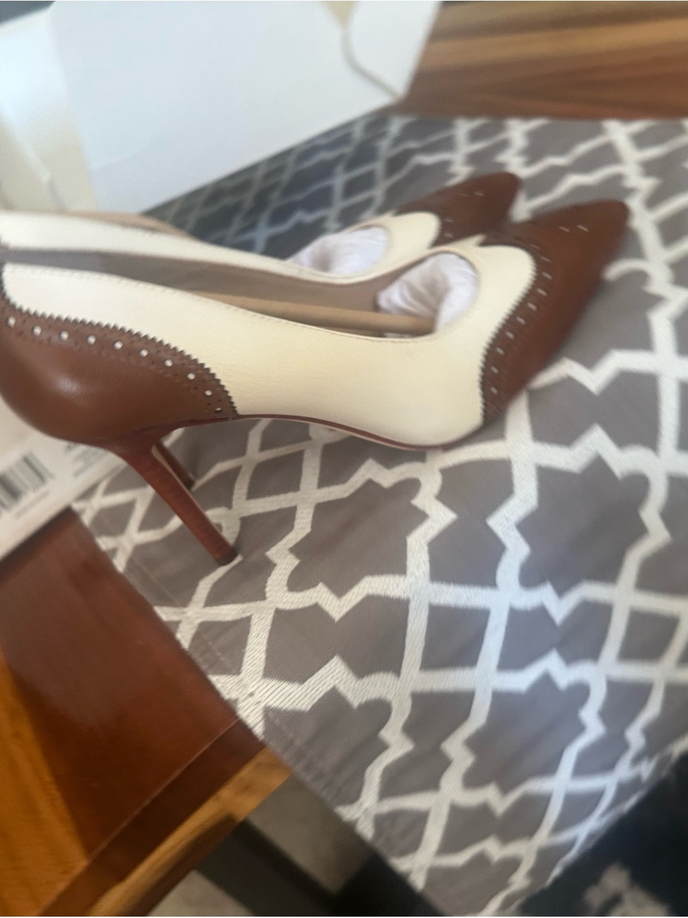 Brand new in box Ralph Lauren Classic Two-Tone Pointed Toe Pumps - Brown & Cream